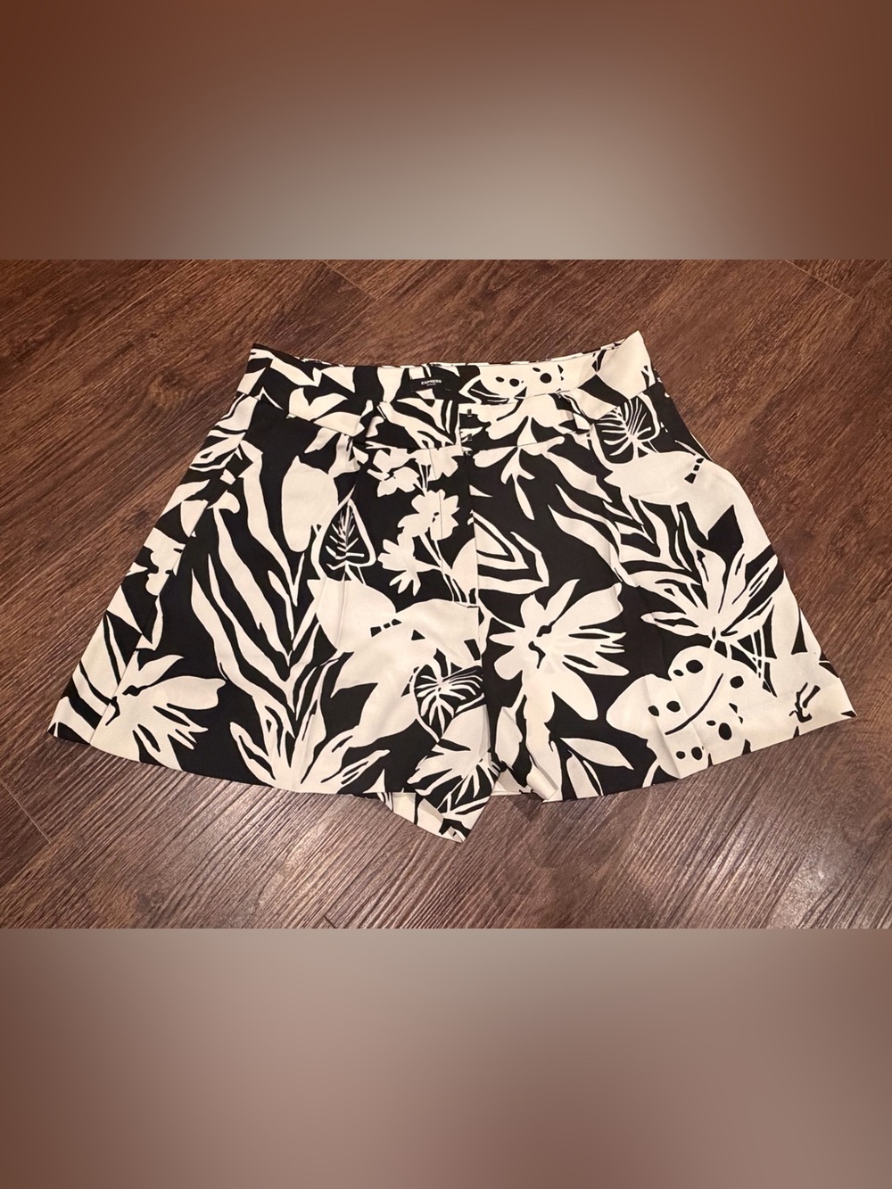 Express Black & White Tropical Leaf Printed Shorts